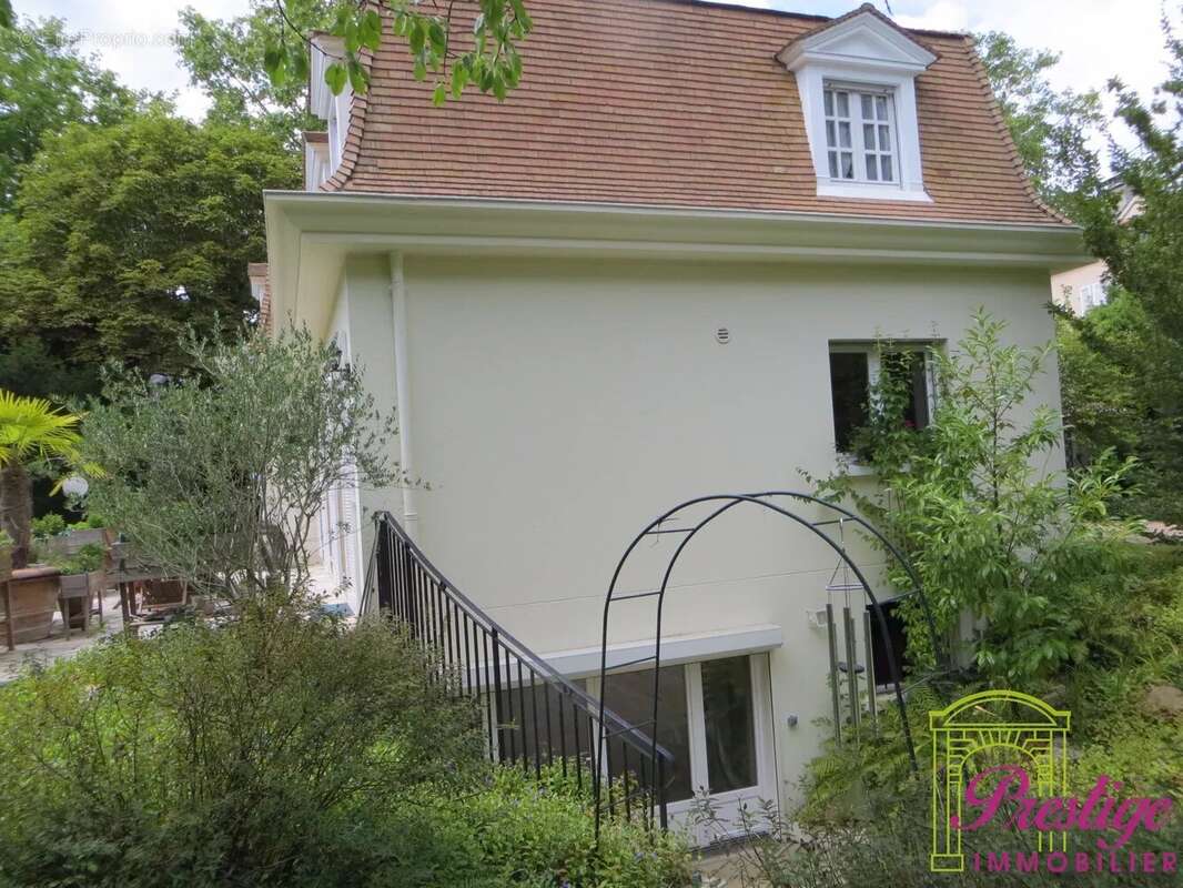 Maison à MAISONS-LAFFITTE