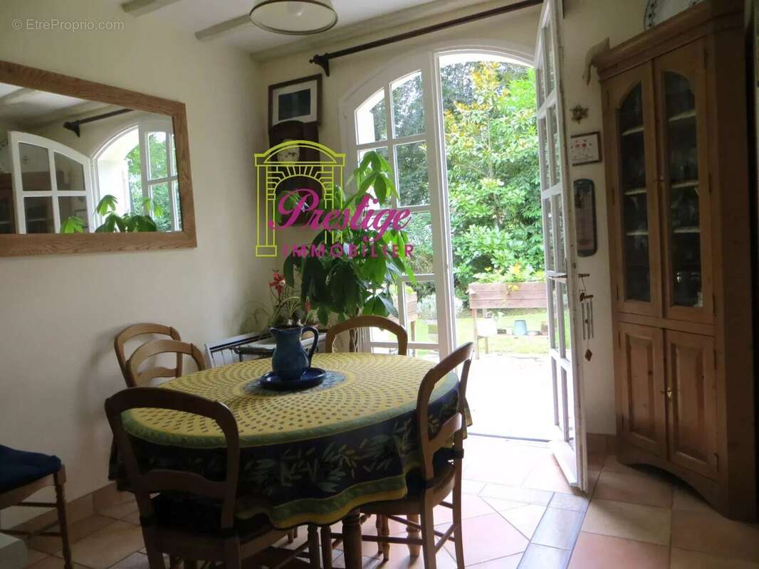 Maison à MAISONS-LAFFITTE