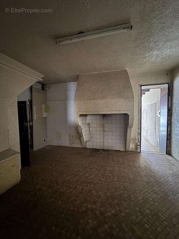 IMG_2467 - Commerce à REMIREMONT