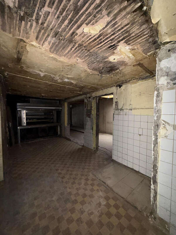 IMG_4782 - Commerce à REMIREMONT