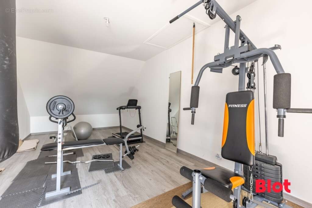 Maison à SAINT-PIERRE-LA-COUR