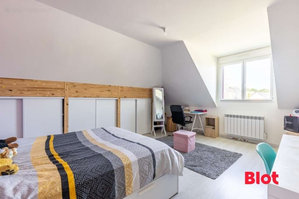 Maison à SAINT-PIERRE-LA-COUR