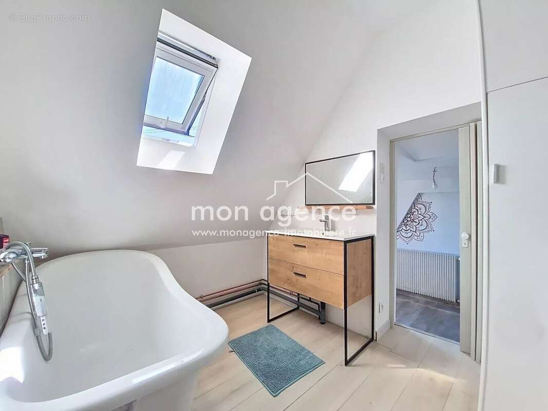 Maison à TOURVILLE-LA-RIVIERE