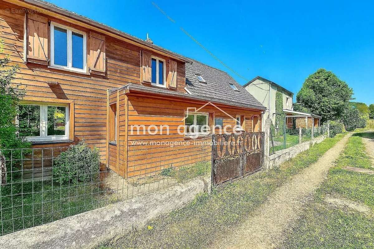 Maison à TOURVILLE-LA-RIVIERE