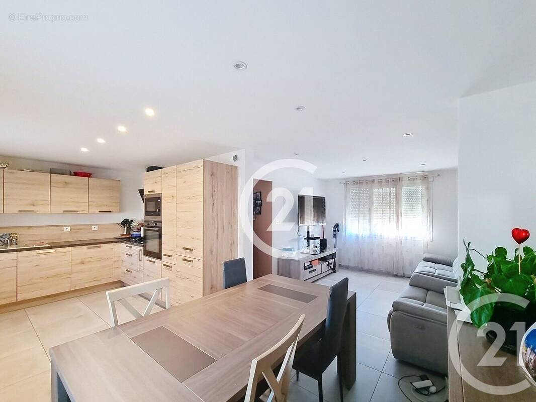 Maison à SAINT-CYPRIEN