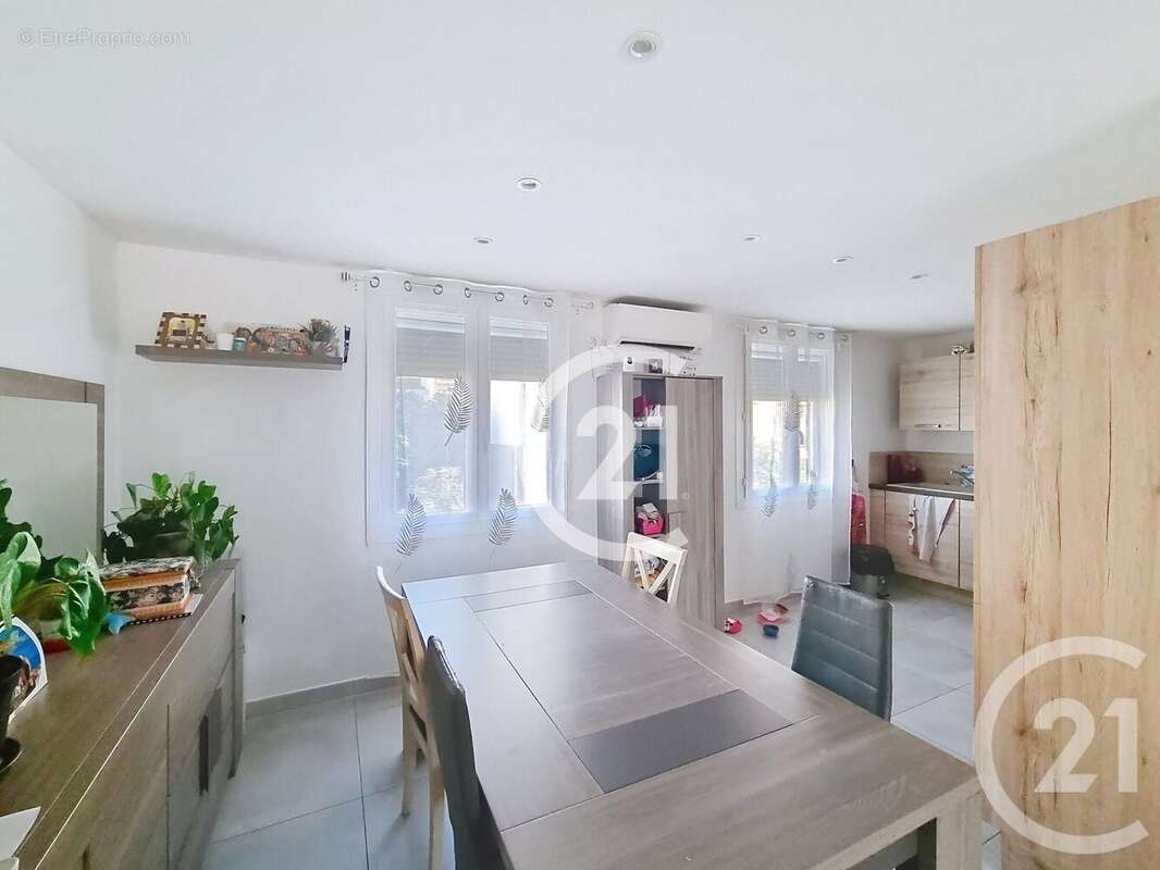 Maison à SAINT-CYPRIEN