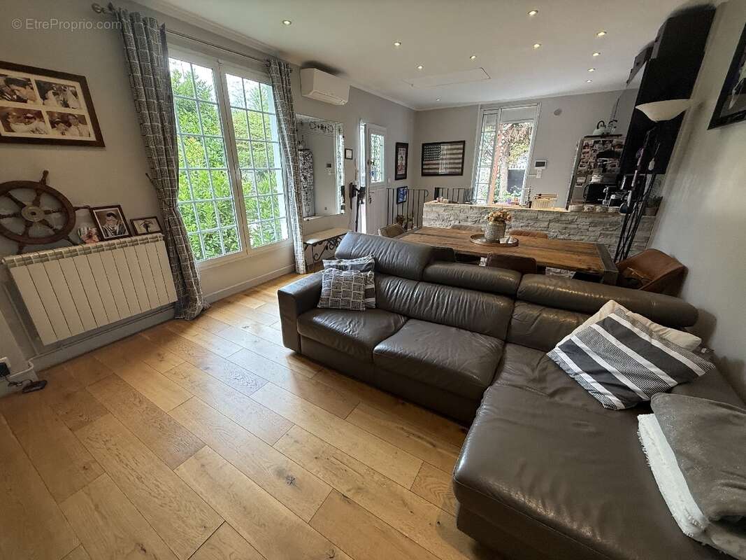 Maison à CHAMPIGNY-SUR-MARNE