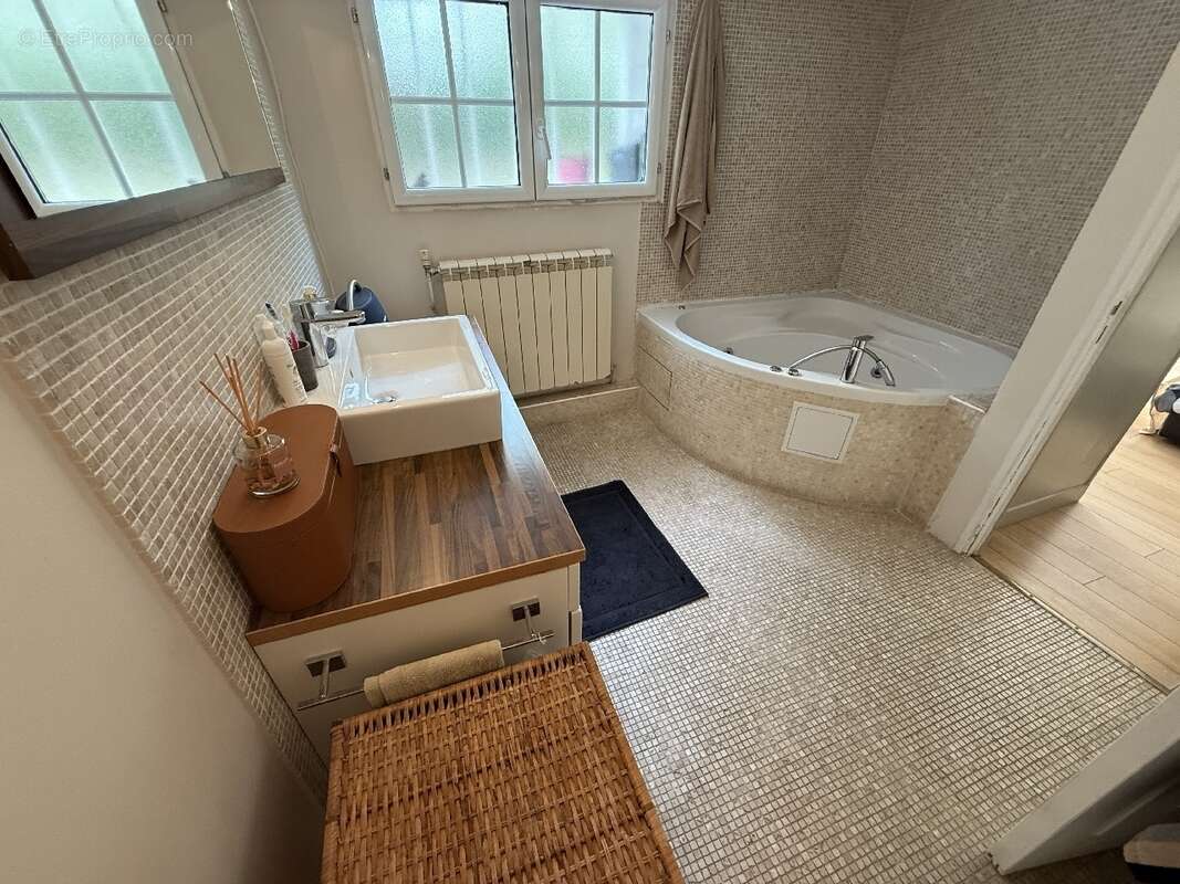 Maison à CHAMPIGNY-SUR-MARNE