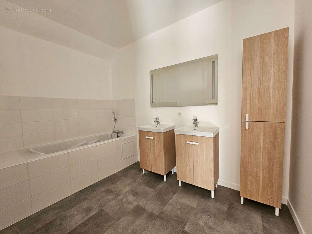 Maison à SENS-DE-BRETAGNE