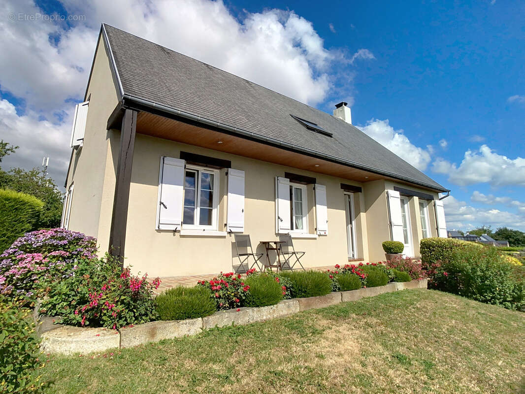Maison à MOON-SUR-ELLE
