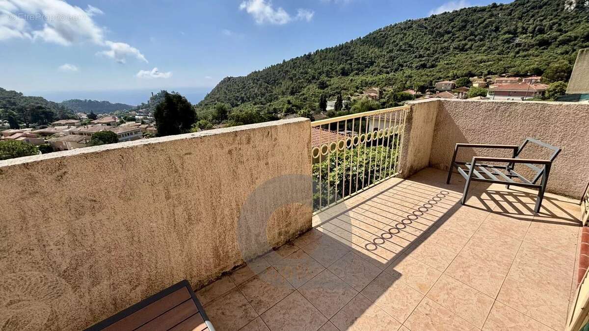 Appartement à EZE