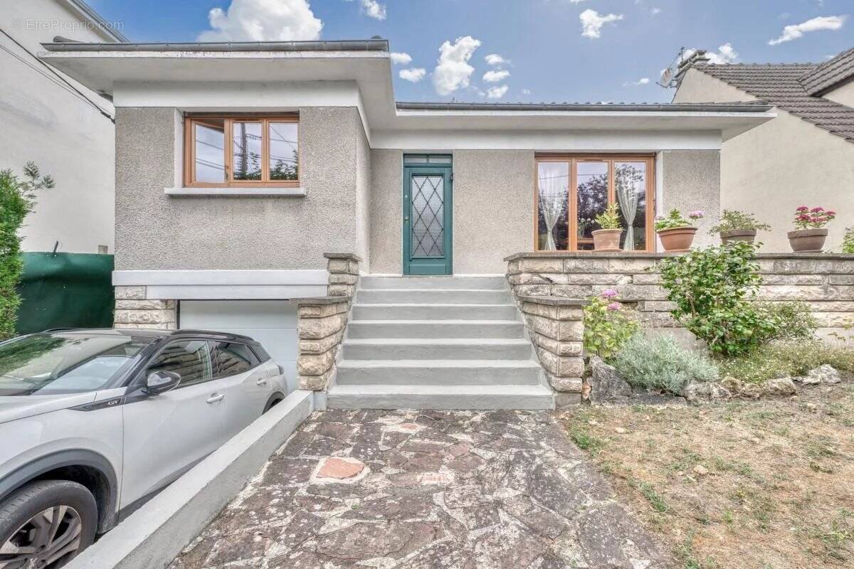 Maison à CHAMPS-SUR-MARNE