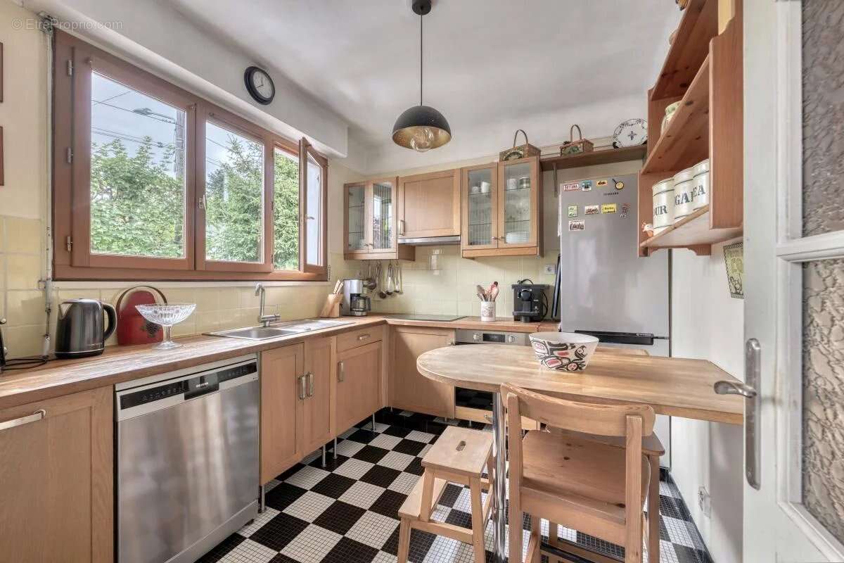 Maison à CHAMPS-SUR-MARNE