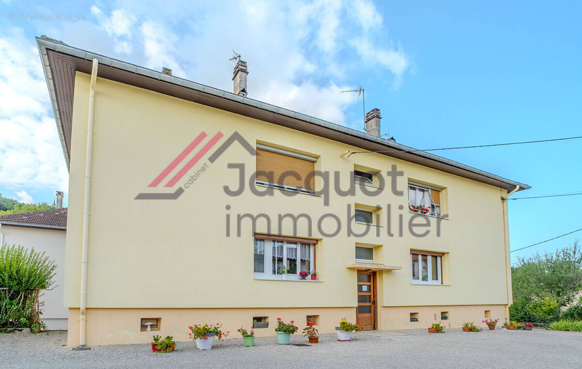 Appartement à LONS-LE-SAUNIER