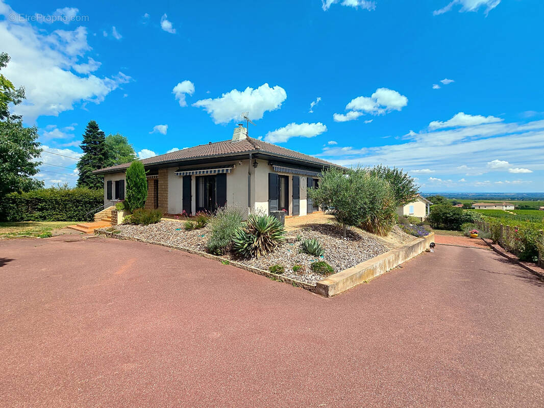 Maison à SAINT-ETIENNE-DES-OULLIERES