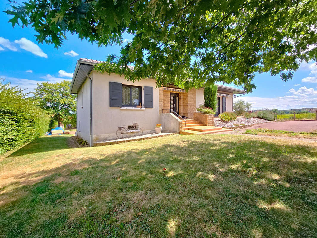 Maison à SAINT-ETIENNE-DES-OULLIERES