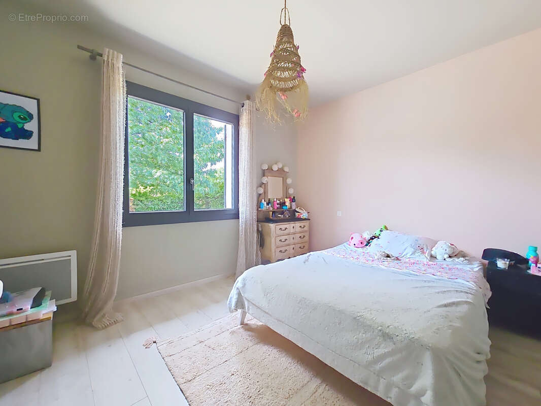 Maison à SAINT-ETIENNE-DES-OULLIERES