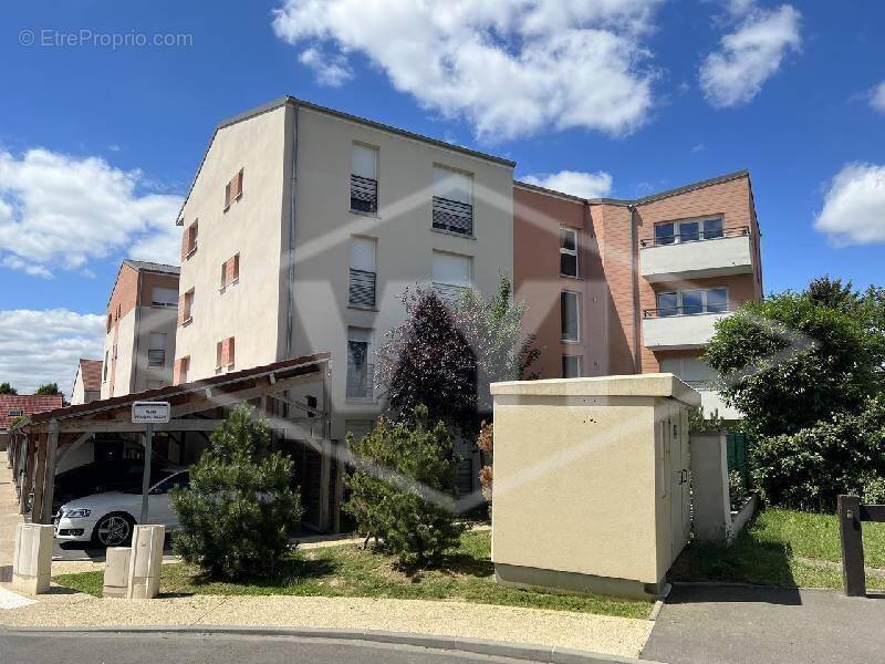 Appartement à COMBS-LA-VILLE