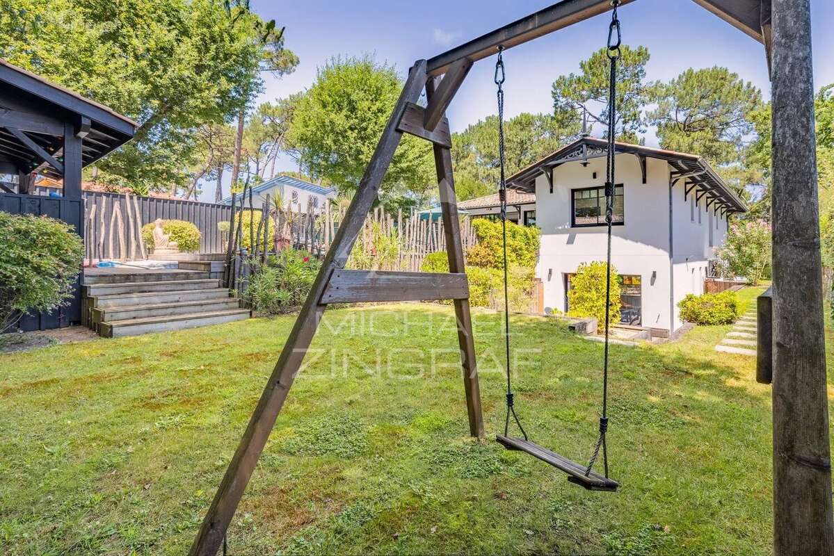 Maison à LE BOUSCAT