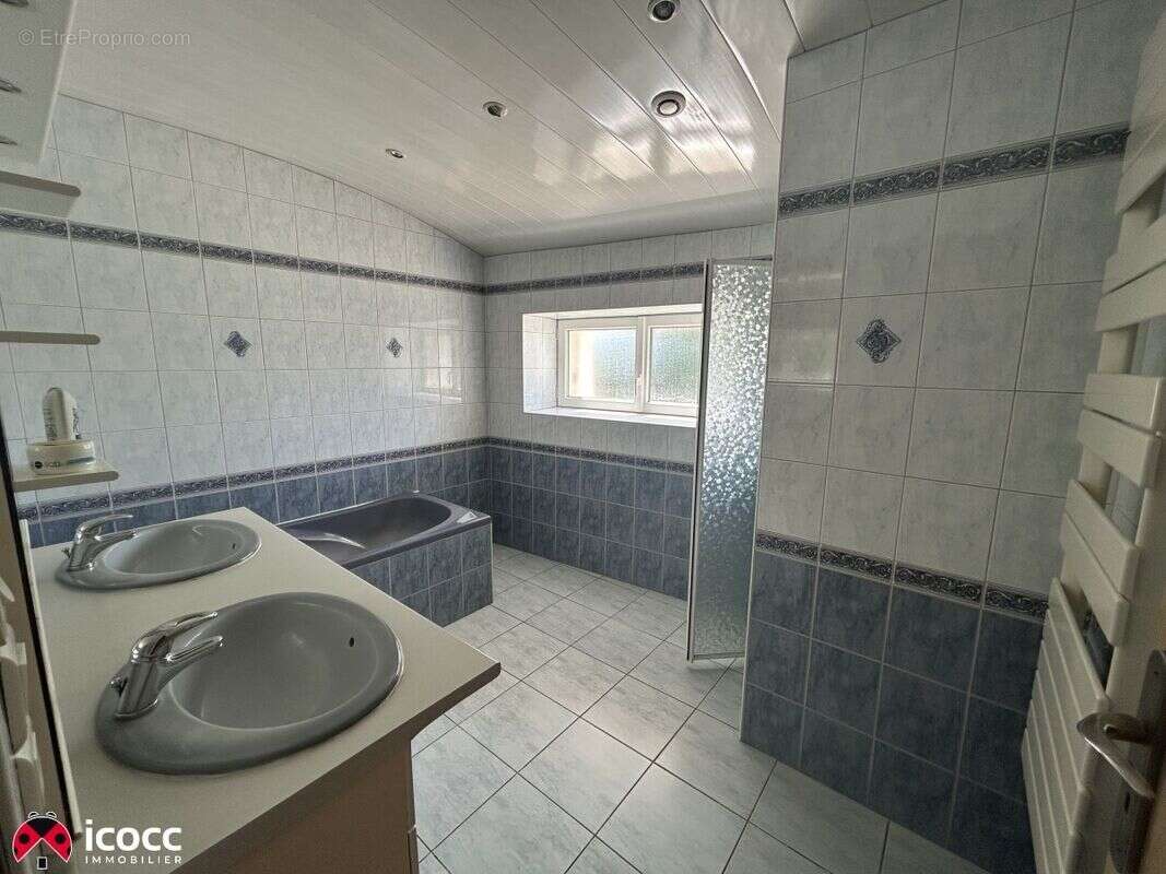 Maison à SAINT-MICHEL-EN-L'HERM