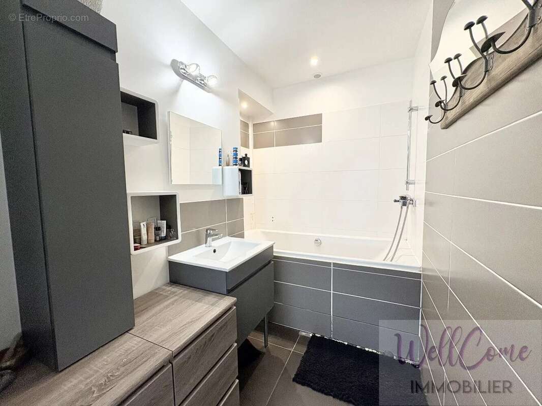 Appartement à AIX-LES-BAINS