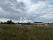 Terrain à VERNEUIL-SUR-SERRE