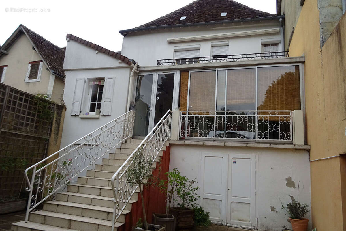 Maison à LA BAZOCHE-GOUET