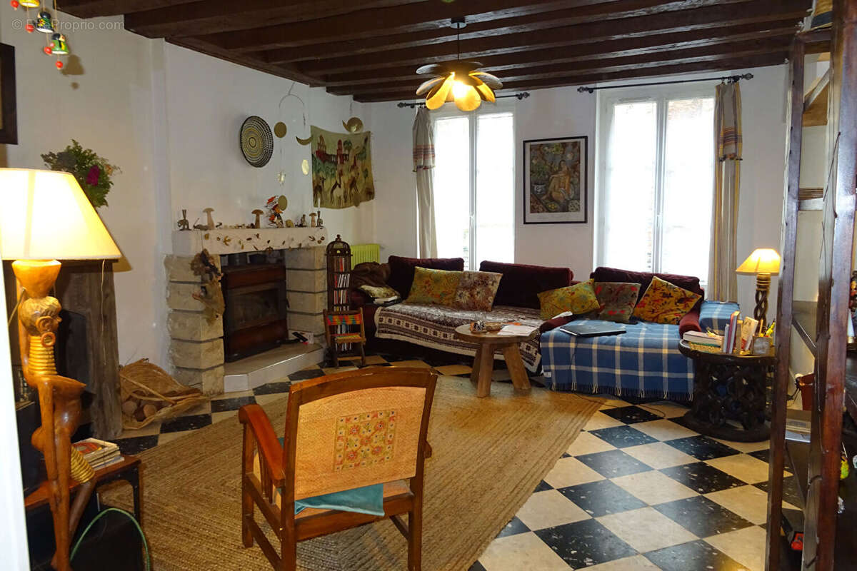 Maison à LA BAZOCHE-GOUET