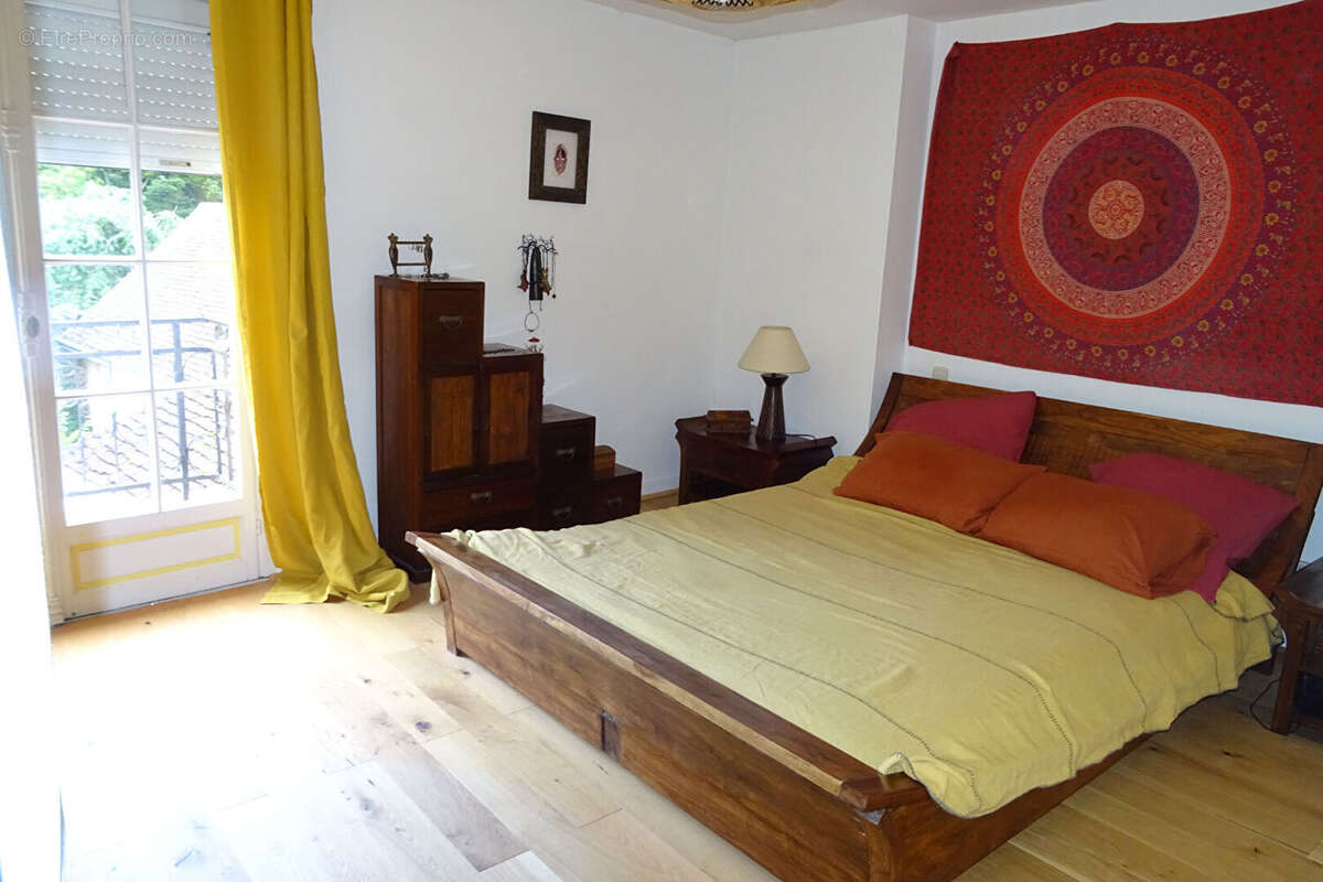 Maison à LA BAZOCHE-GOUET