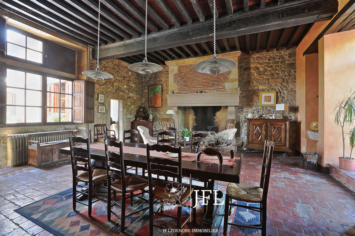 Maison à SAINT-JUSTIN