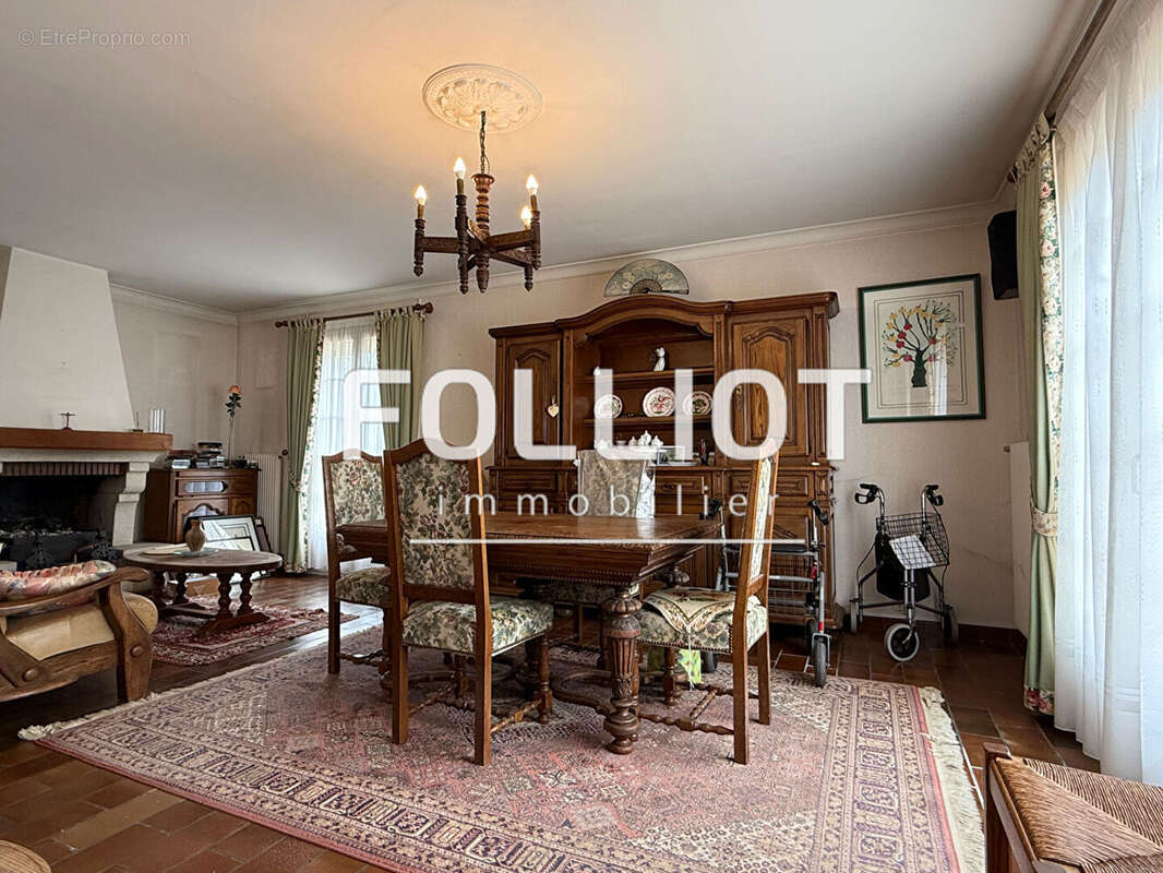 Maison à AGON-COUTAINVILLE