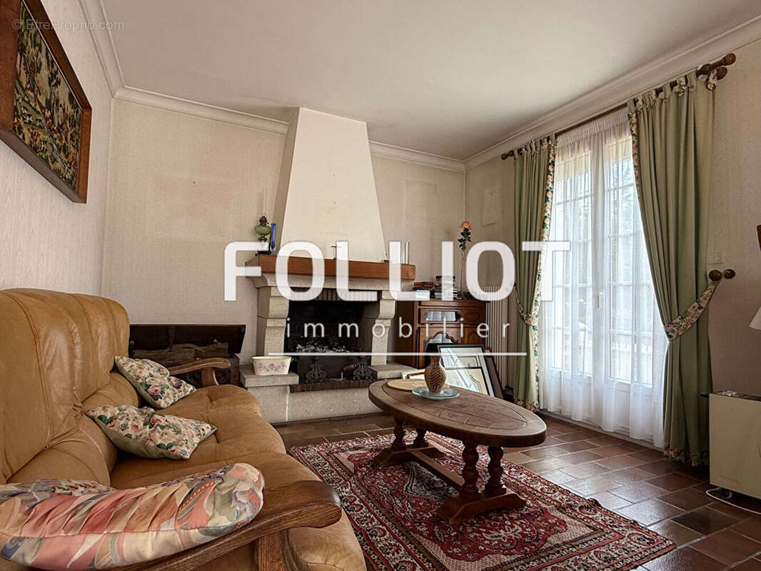 Maison à AGON-COUTAINVILLE