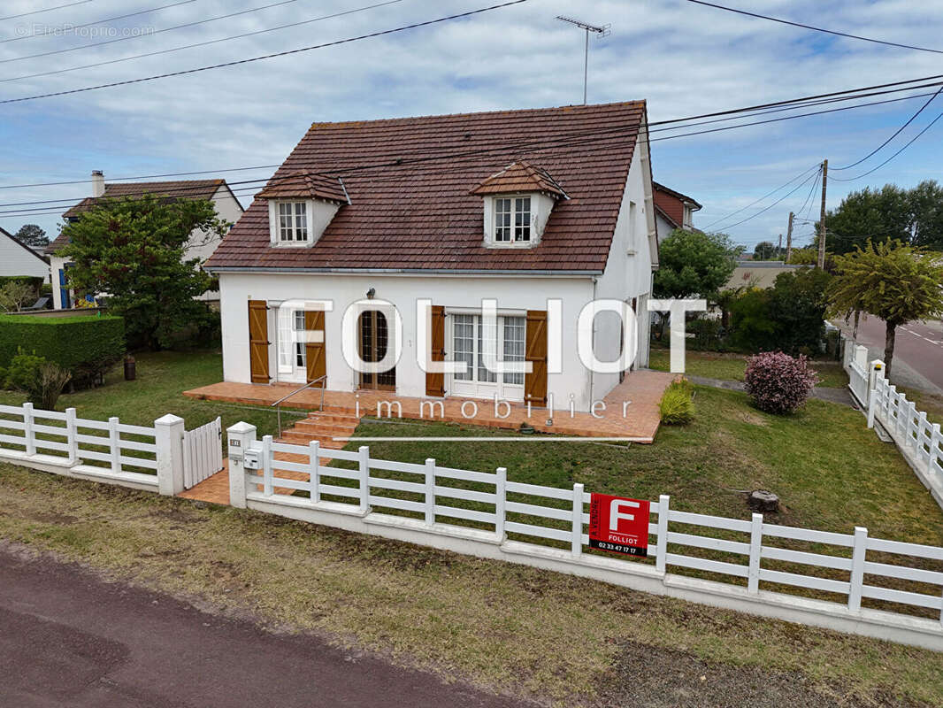 Maison à AGON-COUTAINVILLE