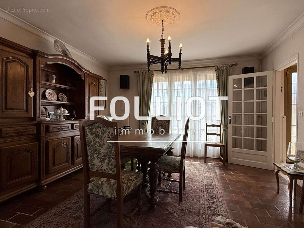 Maison à AGON-COUTAINVILLE