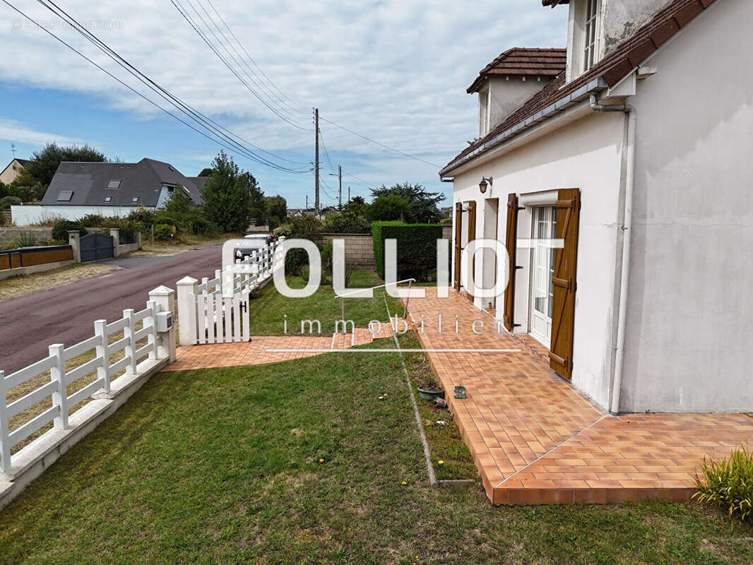 Maison à AGON-COUTAINVILLE