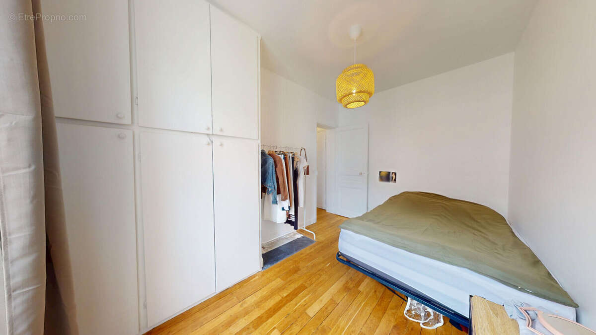 Appartement à LES LILAS