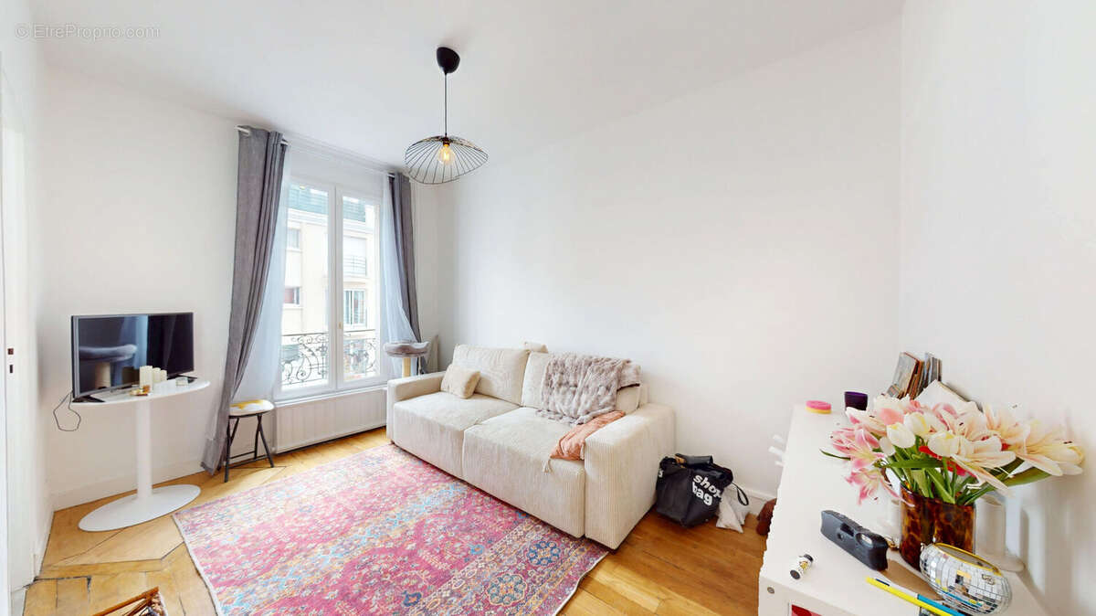 Appartement à LES LILAS