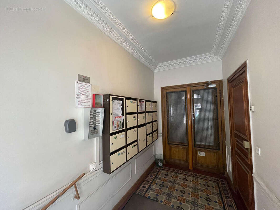 Appartement à LES LILAS