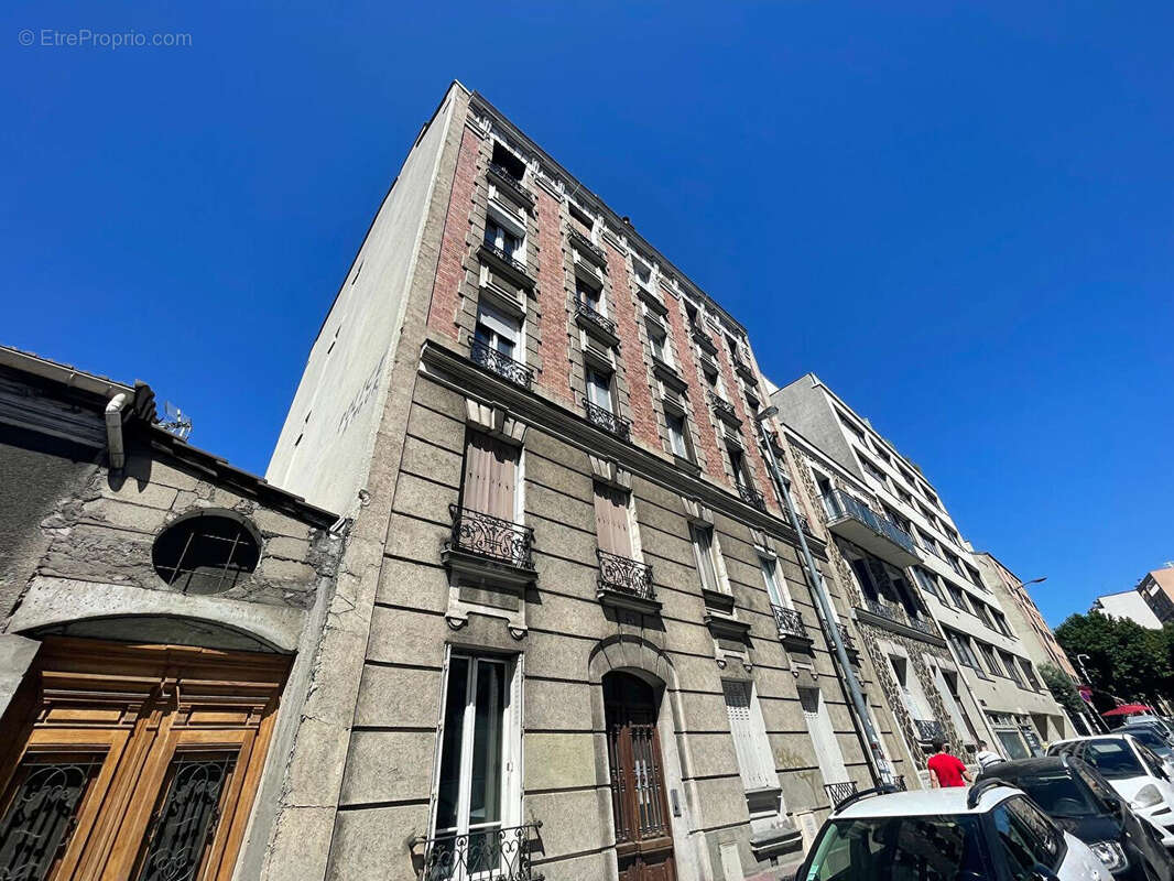 Appartement à LES LILAS