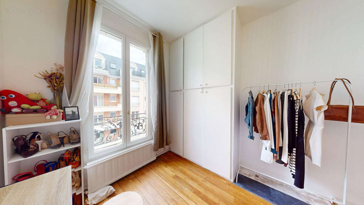 Appartement à LES LILAS