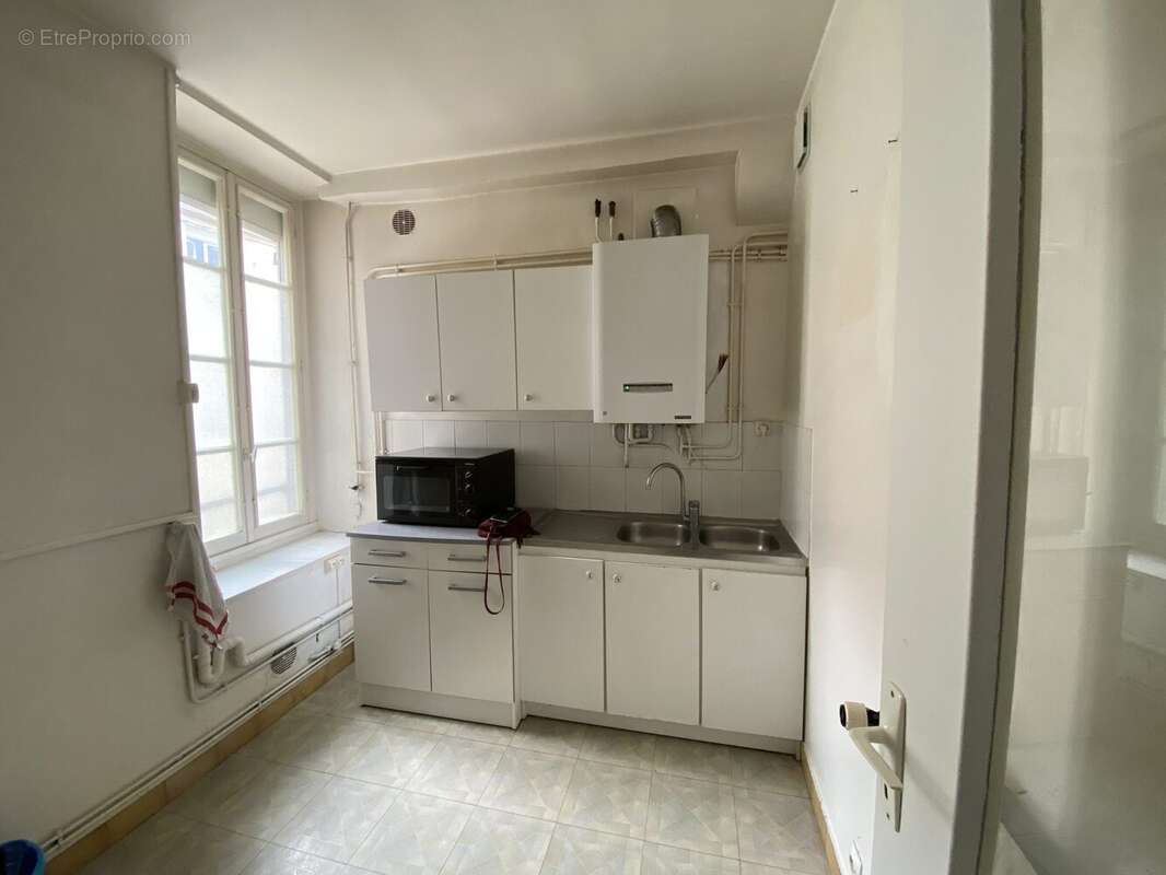 Cuisine - Appartement à COULOMMIERS