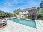 Maison à SAINTE-GENEVIEVE-SUR-ARGENCE