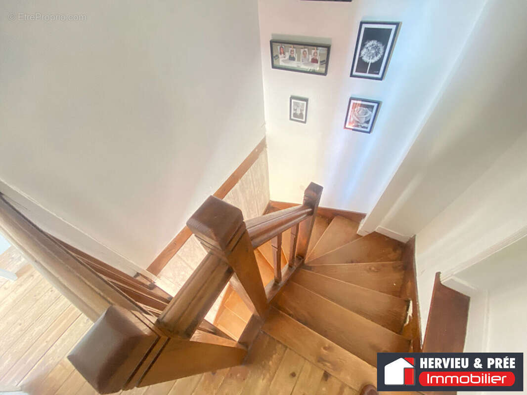 Maison à CRESSERONS