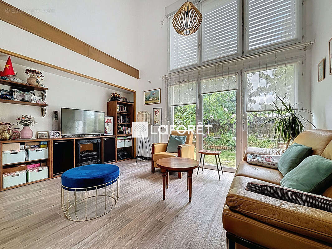 Maison à MOISSY-CRAMAYEL