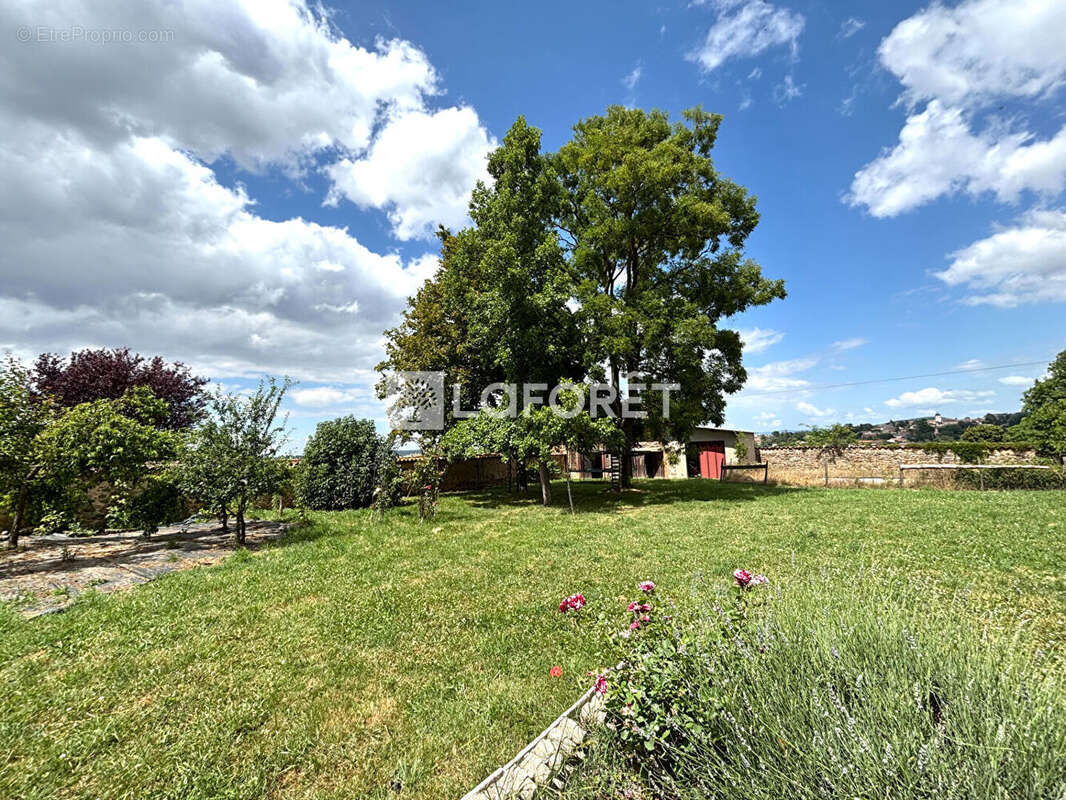 Maison à SAINT-SYMPHORIEN-DE-LAY