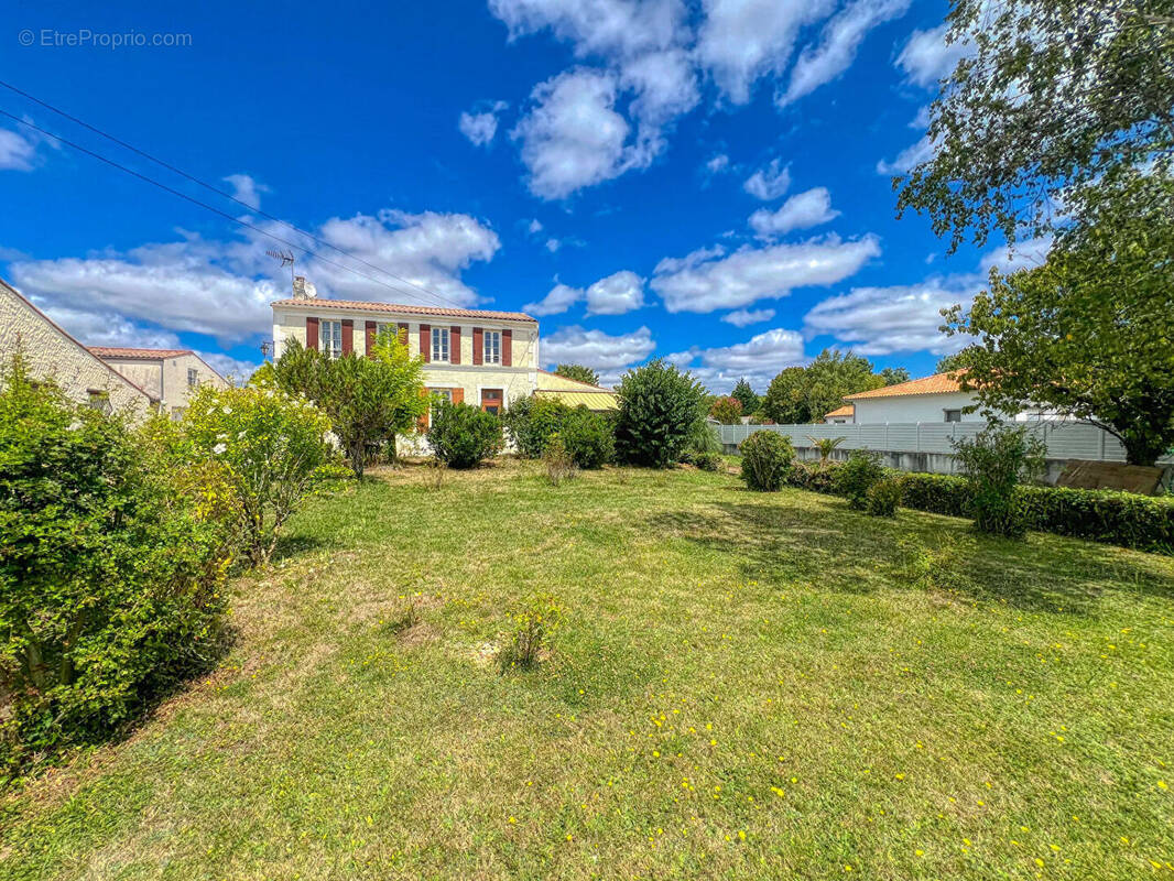 Maison à SAUJON