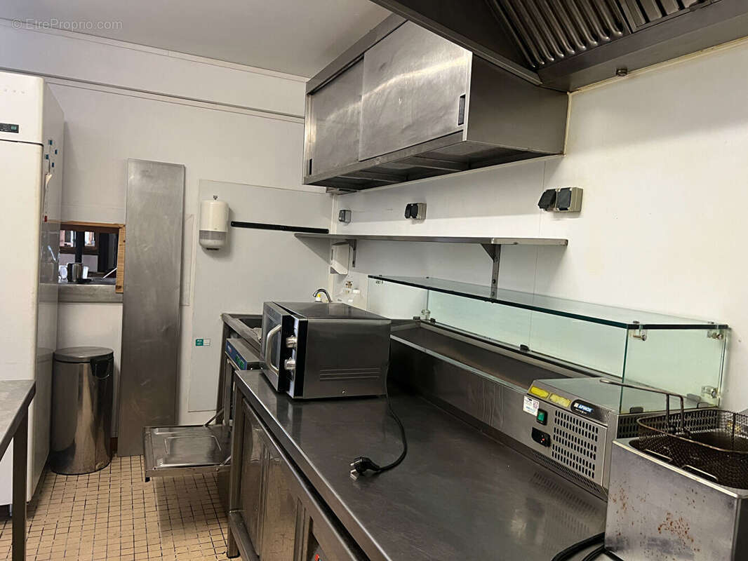 Commerce à LHOMMAIZE