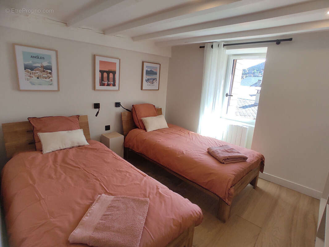 Maison à LES ANGLES