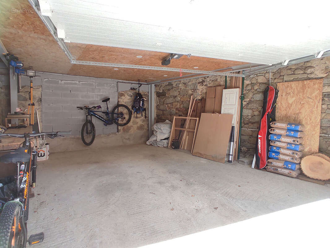 Maison à LES ANGLES