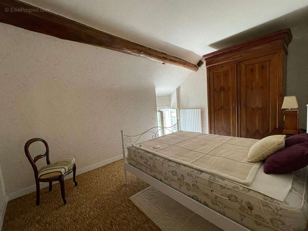 Maison à NESLES-LA-MONTAGNE